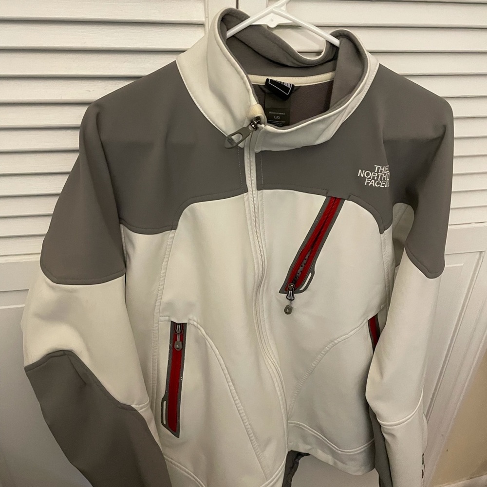 North face white, light ski jacket